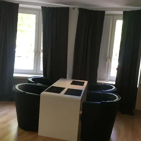 Apartment Dorya Am Ring Cologne