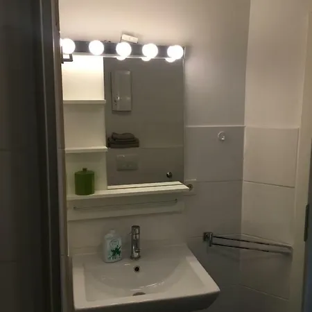 Dorya Am Ring * Cologne